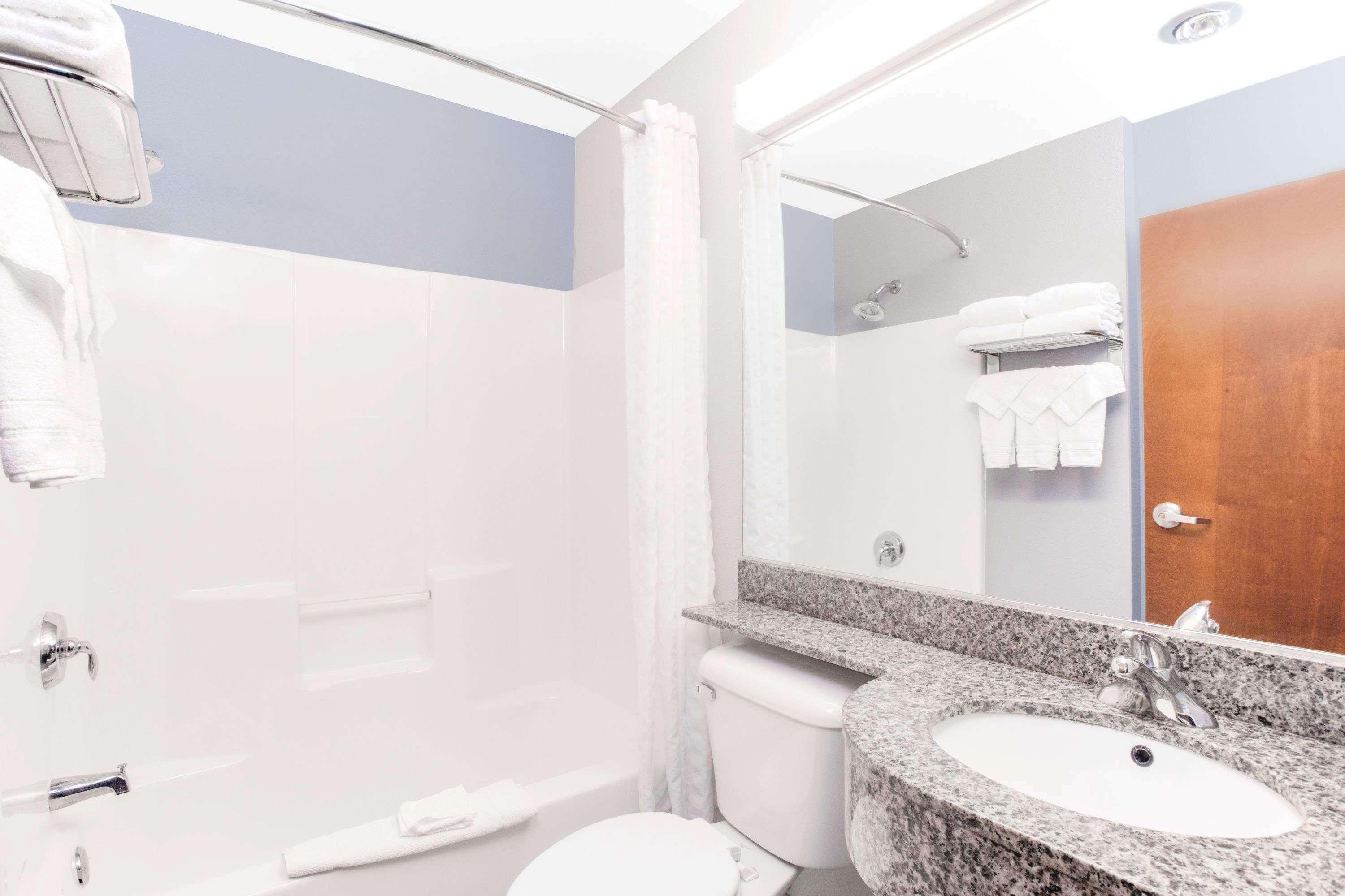 Microtel Inn & Suites באת' מראה חיצוני תמונה